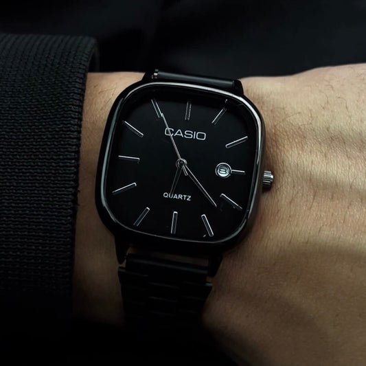 CASIO QUARTZ VINTAGE WATCH