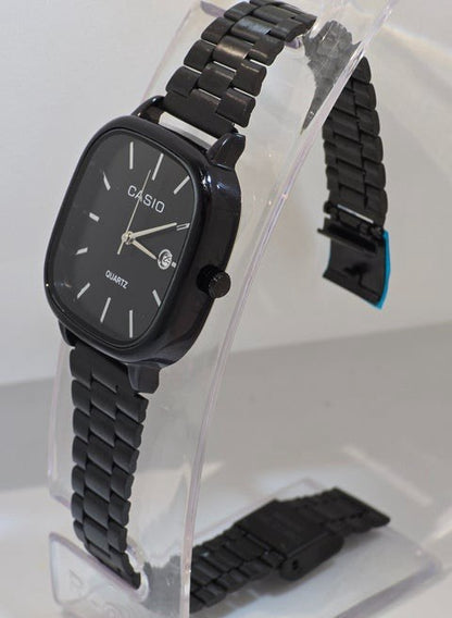 CASIO QUARTZ VINTAGE WATCH